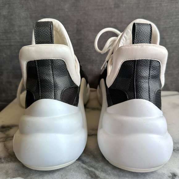 LV Archlight Sneaker in Graphite Womens Size 40 - Picture 7 of 9